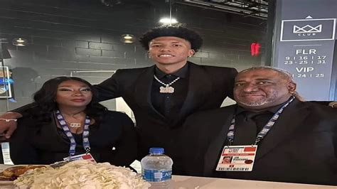 marjon beauchamp dad|Marjon Beauchamp Parents: Father Jon Marc Beaychamp And .